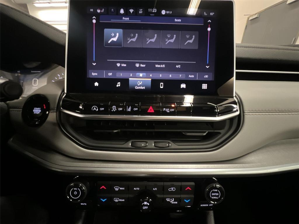 new 2025 Jeep Compass car, priced at $29,125