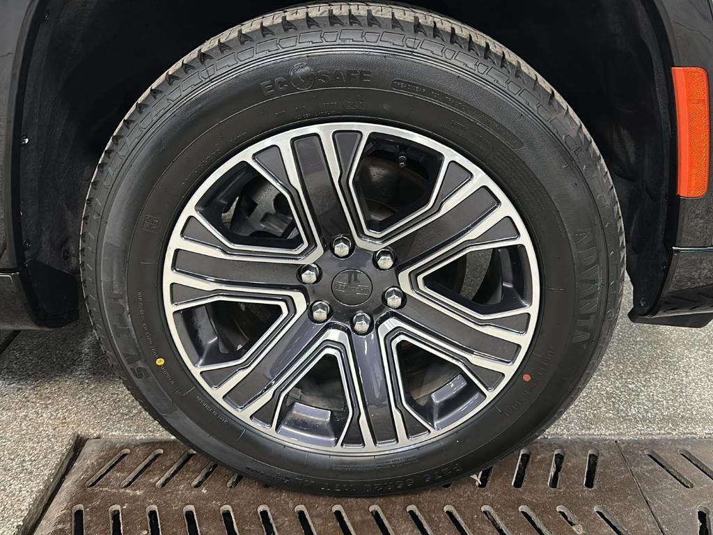 used 2024 Jeep Wagoneer car, priced at $50,999