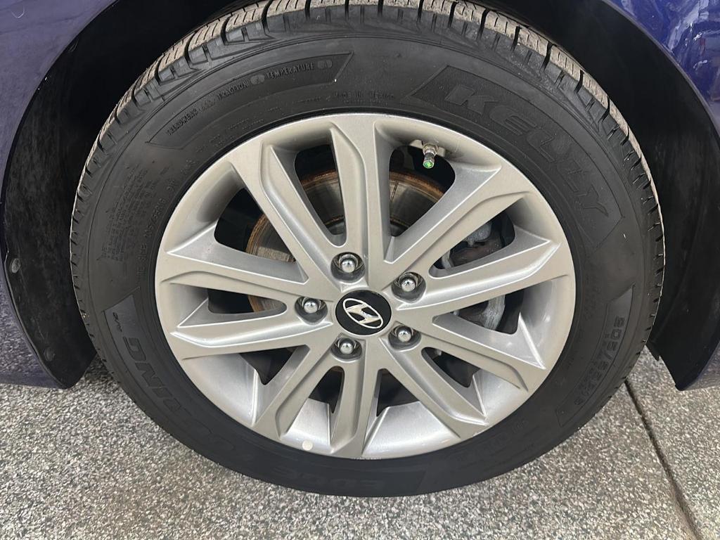 used 2014 Hyundai Elantra car