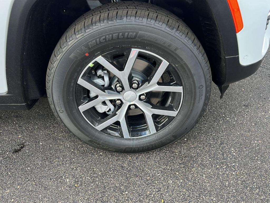 new 2025 Jeep Grand Cherokee car, priced at $49,873