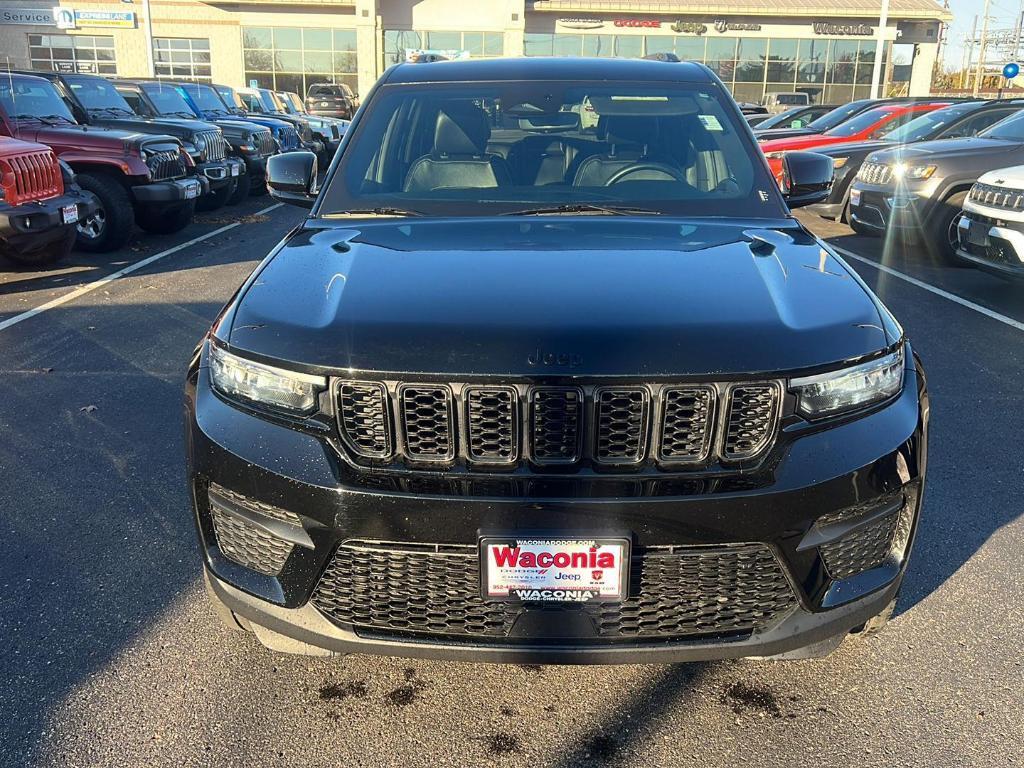 used 2022 Jeep Grand Cherokee car, priced at $31,999