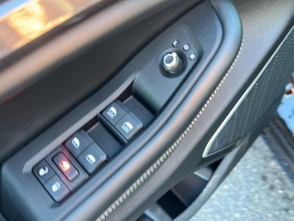 used 2022 Jeep Grand Cherokee car, priced at $31,999