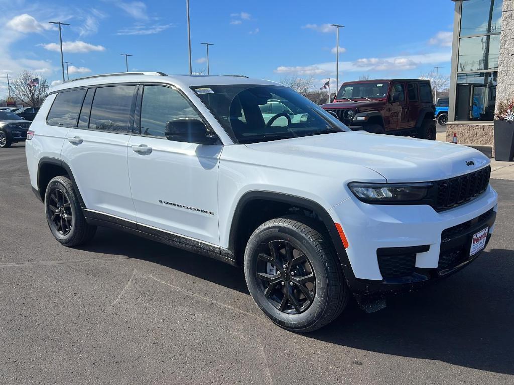 new 2025 Jeep Grand Cherokee L car, priced at $44,879