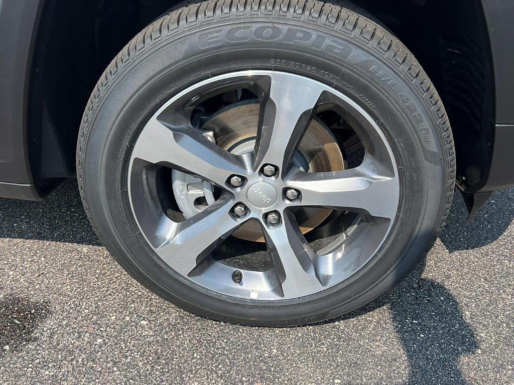 new 2025 Jeep Grand Cherokee L car, priced at $49,620