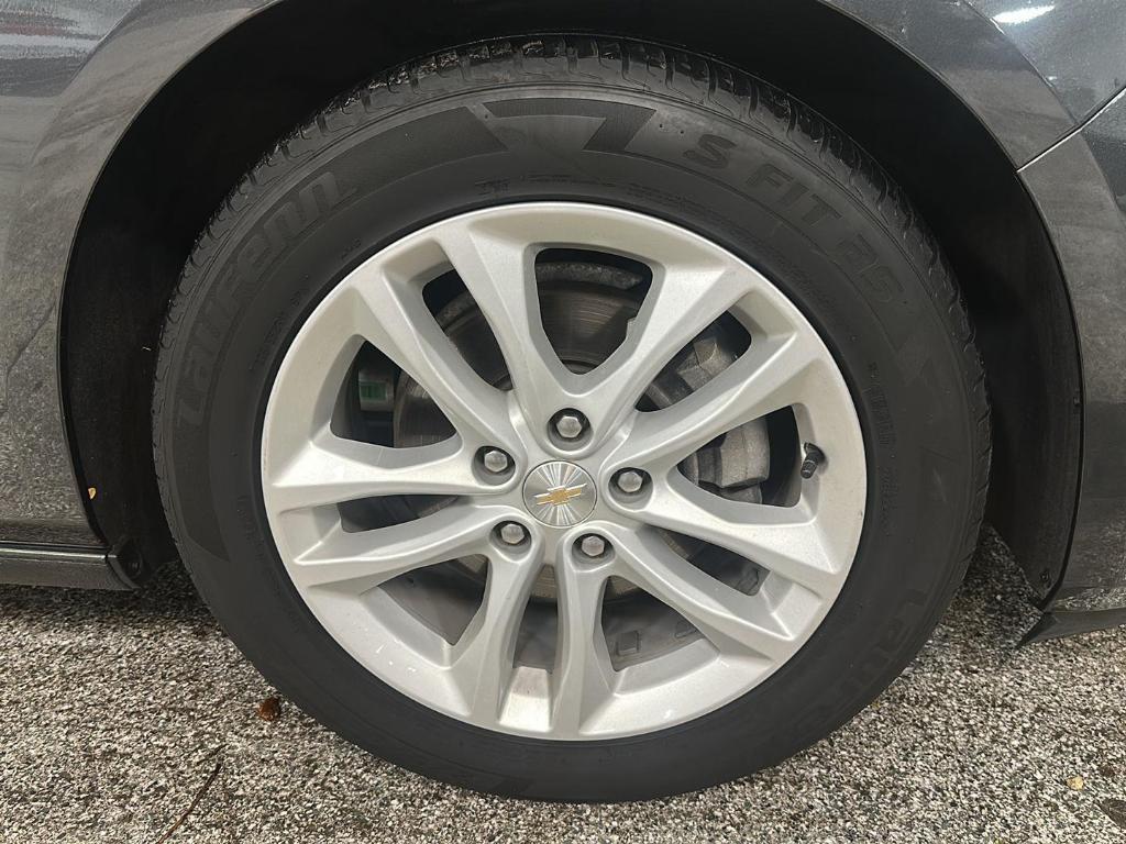 used 2018 Chevrolet Malibu car, priced at $16,488