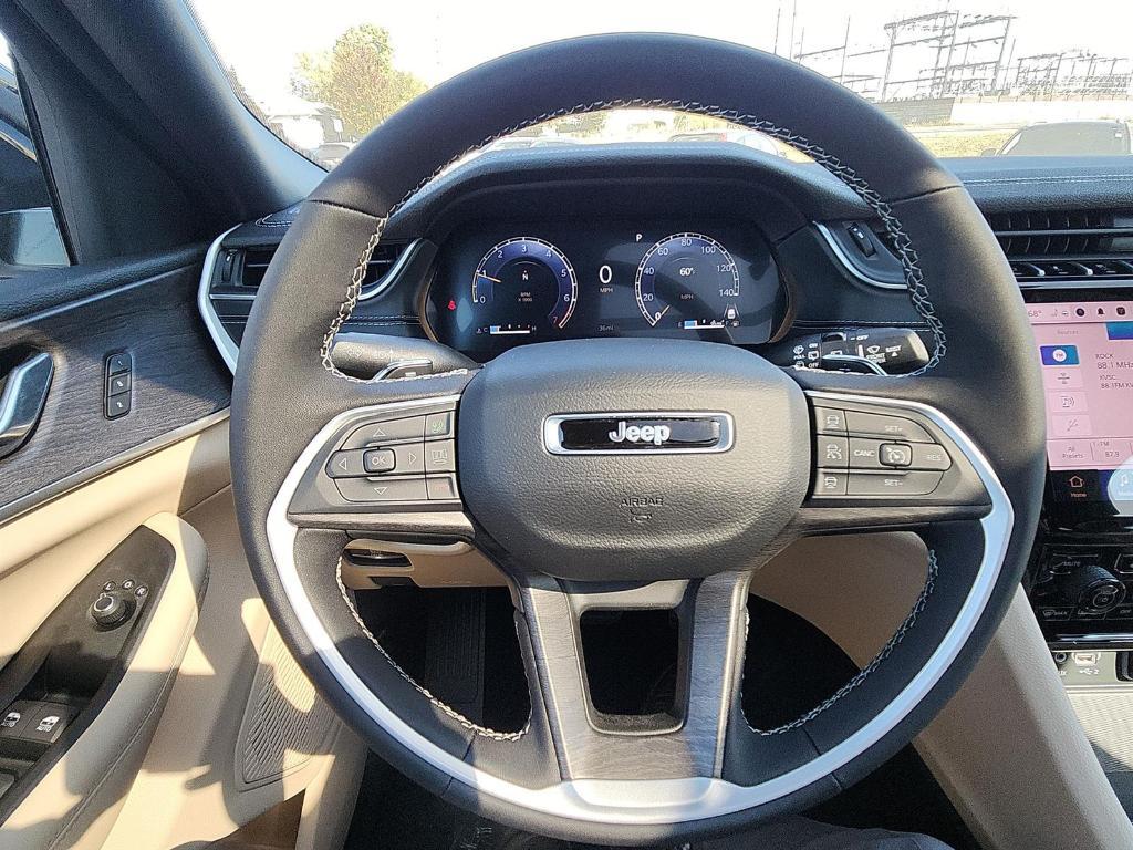 new 2025 Jeep Grand Cherokee car, priced at $50,499