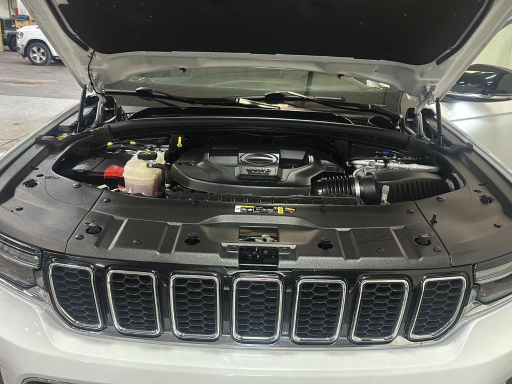 used 2022 Jeep Grand Cherokee car, priced at $39,499