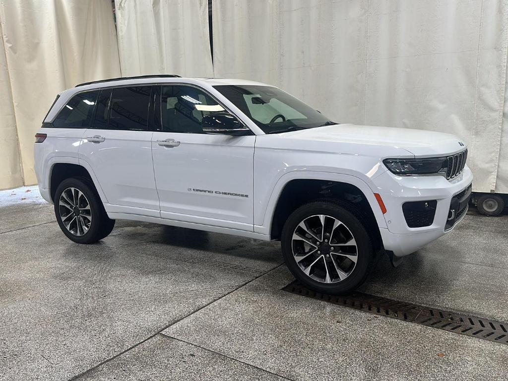 used 2022 Jeep Grand Cherokee car, priced at $39,499