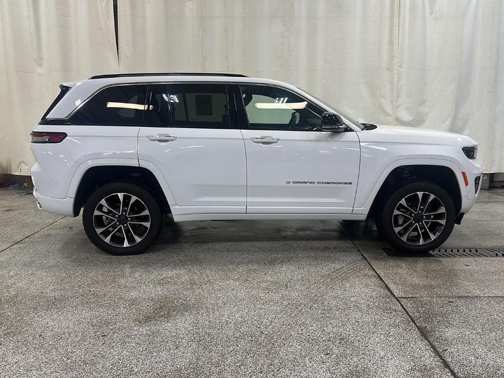 used 2022 Jeep Grand Cherokee car, priced at $39,499