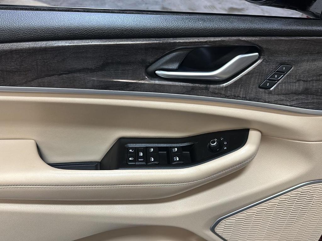 used 2021 Jeep Grand Cherokee L car, priced at $31,999