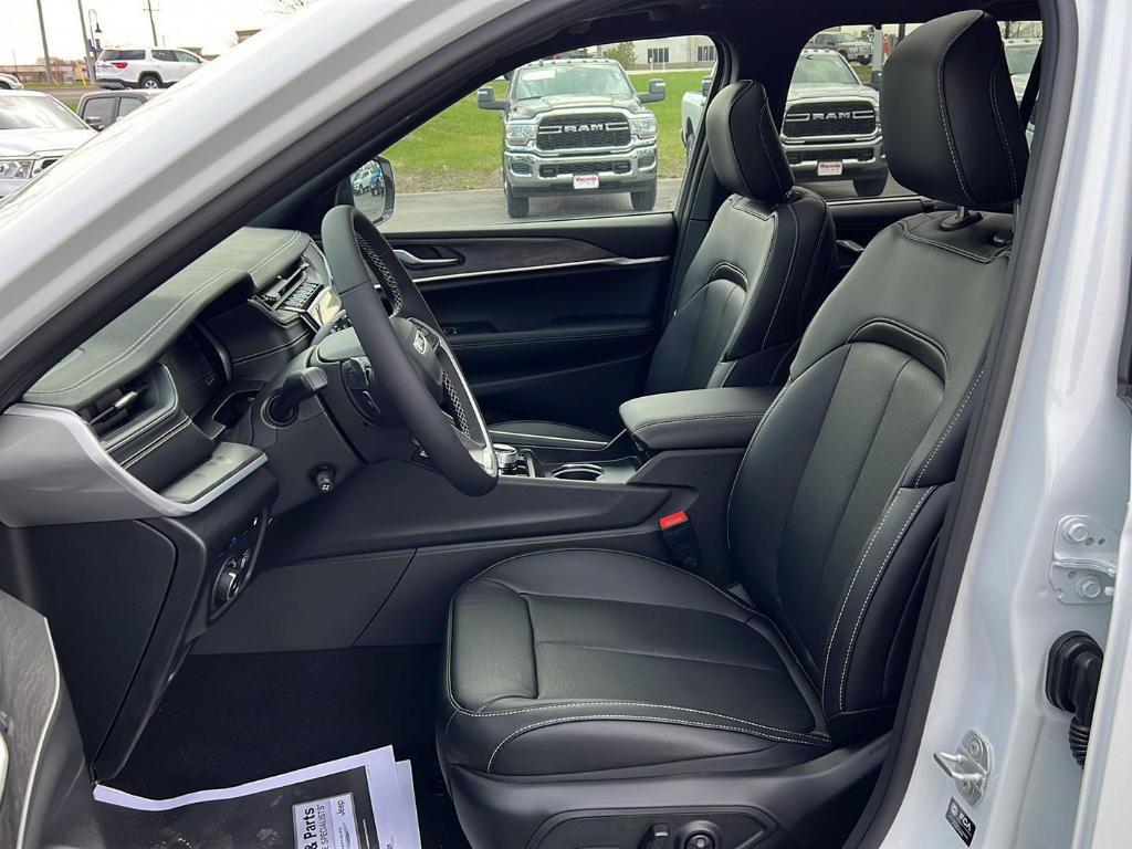 new 2025 Jeep Grand Cherokee 4xe car, priced at $59,125