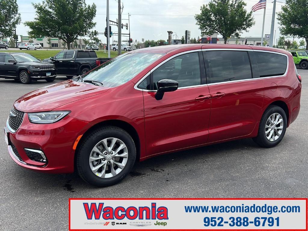 new 2025 Chrysler Pacifica car, priced at $45,886