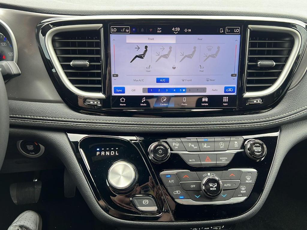 new 2025 Chrysler Pacifica car, priced at $45,886