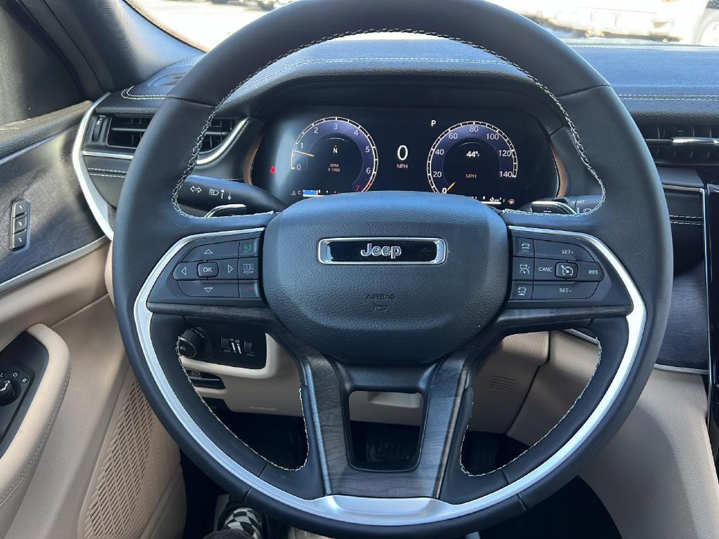 new 2025 Jeep Grand Cherokee L car, priced at $51,204