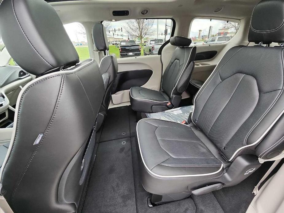 new 2024 Chrysler Pacifica car, priced at $51,515