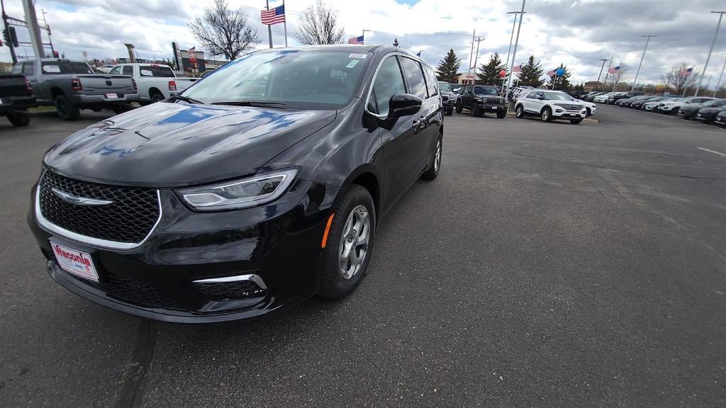 new 2024 Chrysler Pacifica car, priced at $48,823