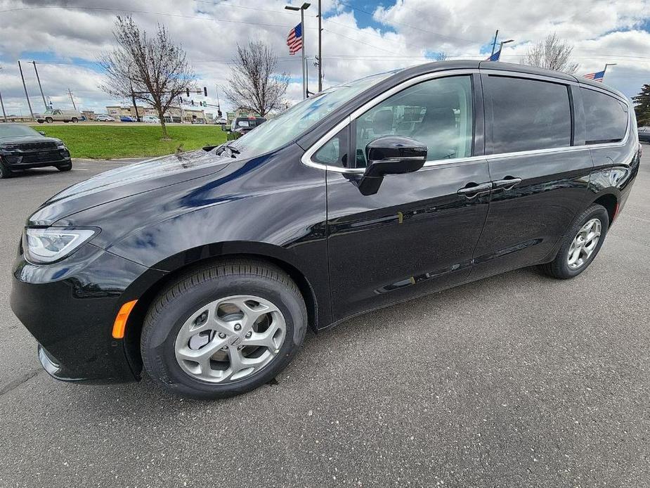 new 2024 Chrysler Pacifica car, priced at $49,823