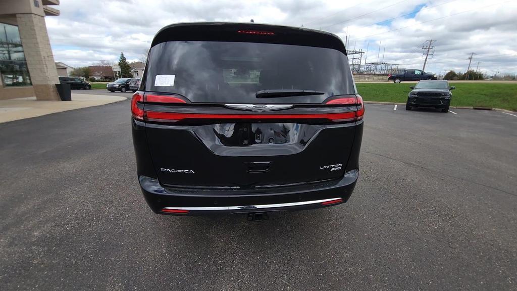 new 2024 Chrysler Pacifica car, priced at $48,823