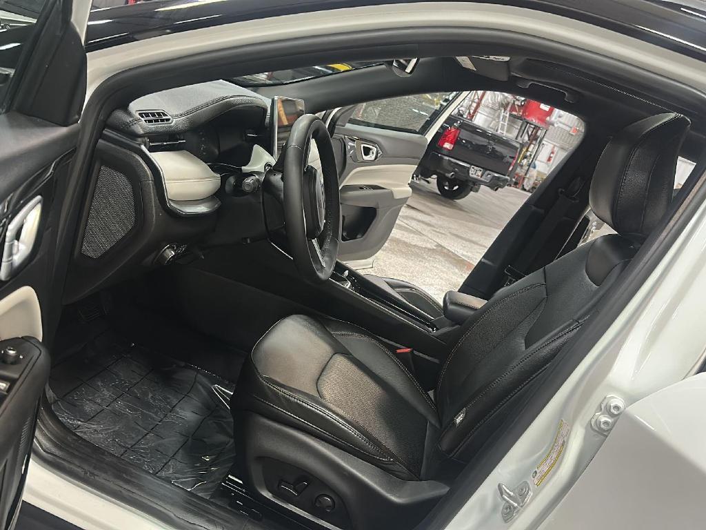 used 2023 Jeep Compass car, priced at $26,999