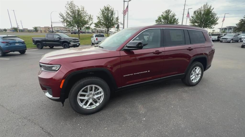 new 2024 Jeep Grand Cherokee L car, priced at $40,992