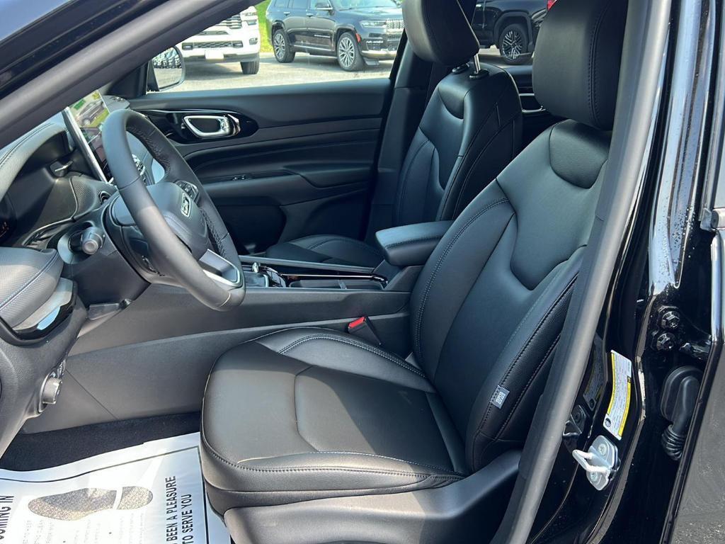 new 2025 Jeep Compass car, priced at $34,104