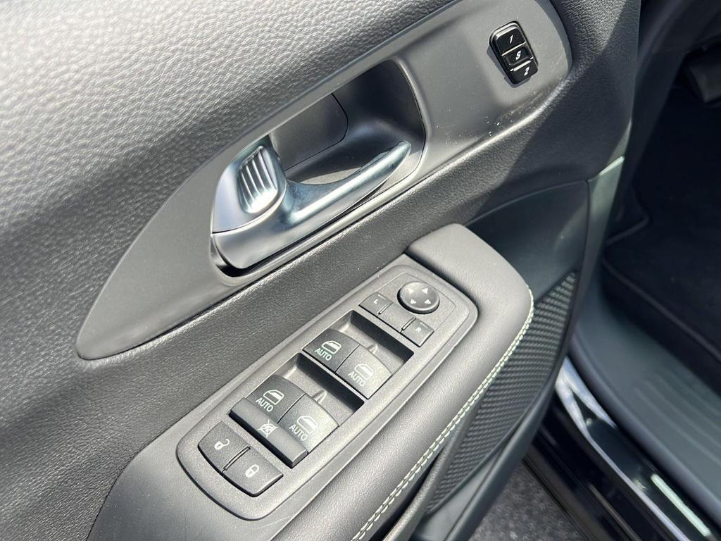 new 2025 Chrysler Pacifica car, priced at $49,272