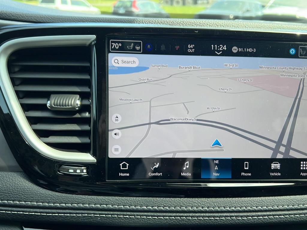 new 2025 Chrysler Pacifica car, priced at $49,272
