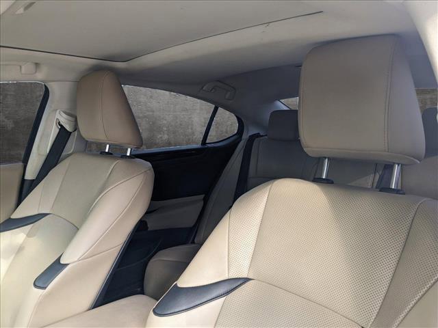 used 2019 Lexus ES 350 car, priced at $21,899