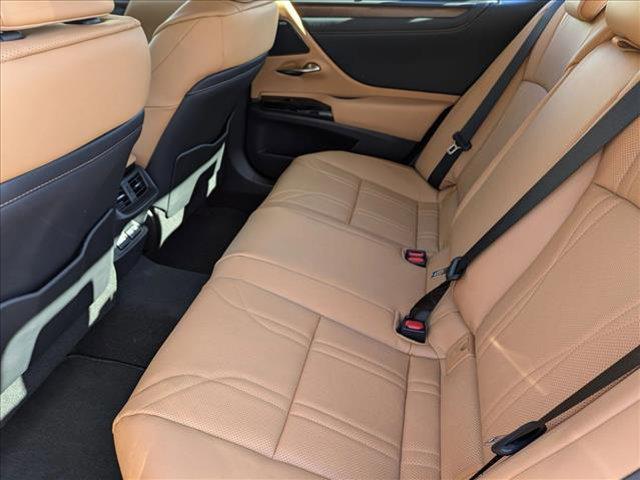 new 2025 Lexus ES 300h car, priced at $54,702