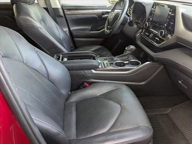 used 2020 Toyota Highlander car, priced at $22,555