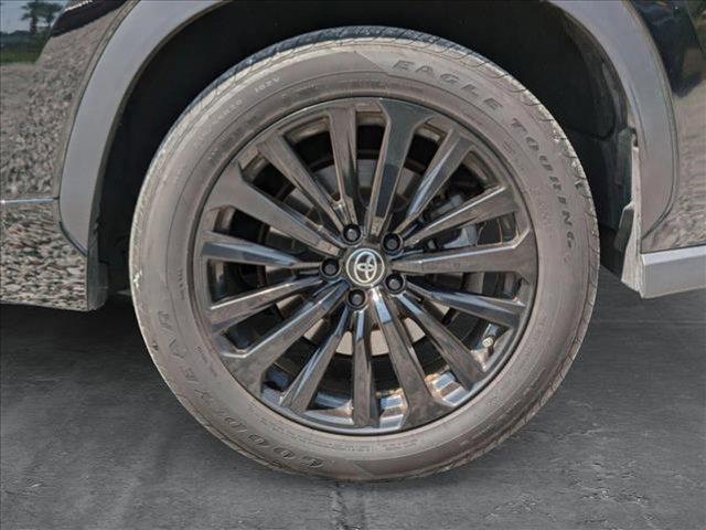 used 2023 Toyota Highlander car, priced at $41,499