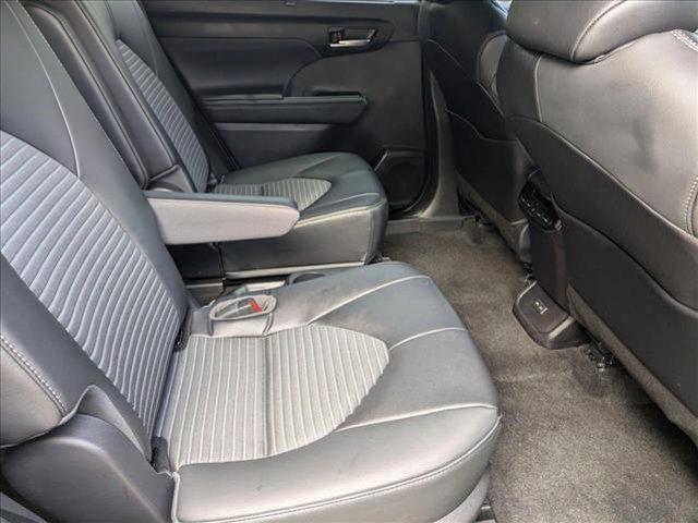 used 2023 Toyota Highlander car, priced at $41,214