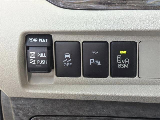 used 2016 Toyota Sienna car, priced at $16,395