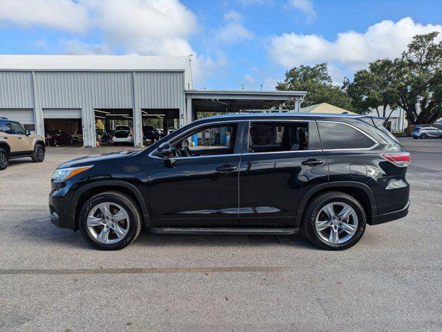 used 2015 Toyota Highlander car, priced at $17,722