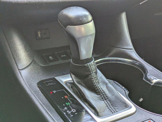 used 2015 Toyota Highlander car, priced at $17,722