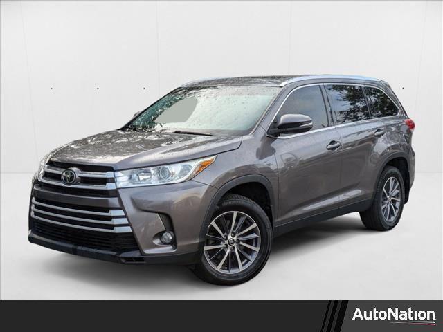 used 2019 Toyota Highlander car, priced at $23,405
