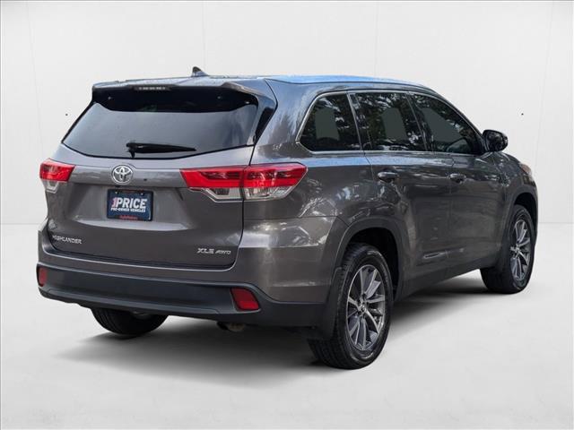 used 2019 Toyota Highlander car, priced at $23,405