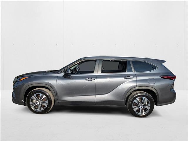used 2024 Toyota Highlander car, priced at $35,768
