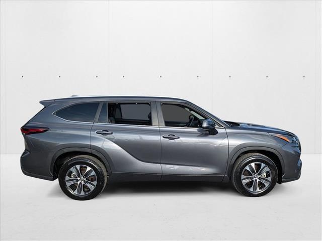 used 2024 Toyota Highlander car, priced at $35,768