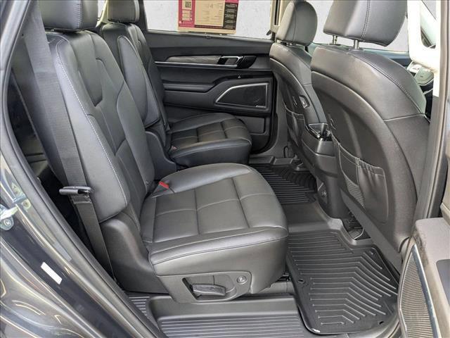 used 2022 Kia Telluride car, priced at $30,494
