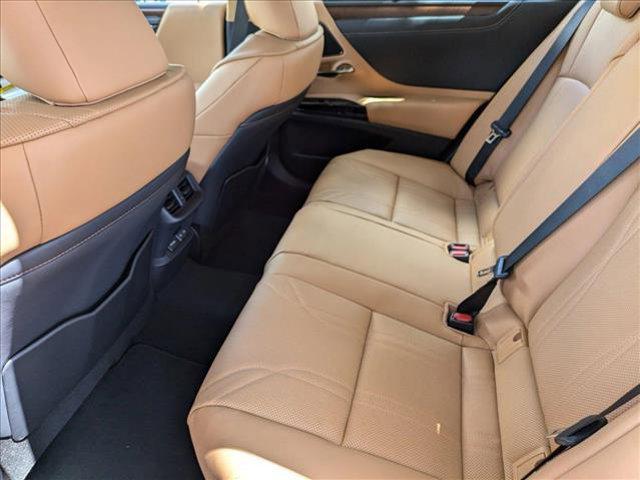 new 2025 Lexus ES 300h car, priced at $54,702