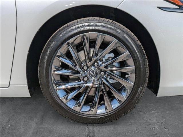 new 2025 Lexus ES 300h car, priced at $56,924