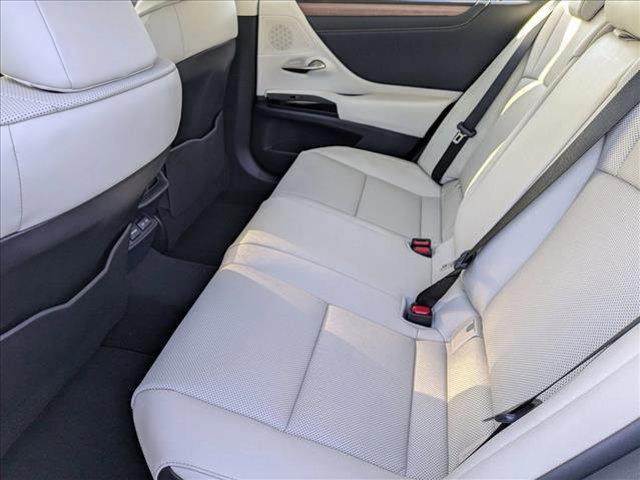 new 2025 Lexus ES 300h car, priced at $48,243