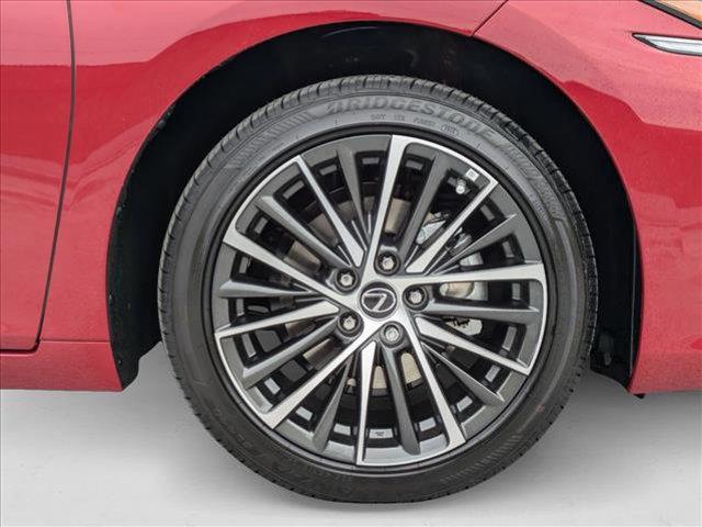 new 2025 Lexus ES 350 car, priced at $47,579