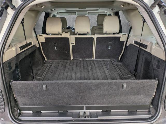 used 2020 Land Rover Discovery car, priced at $22,605