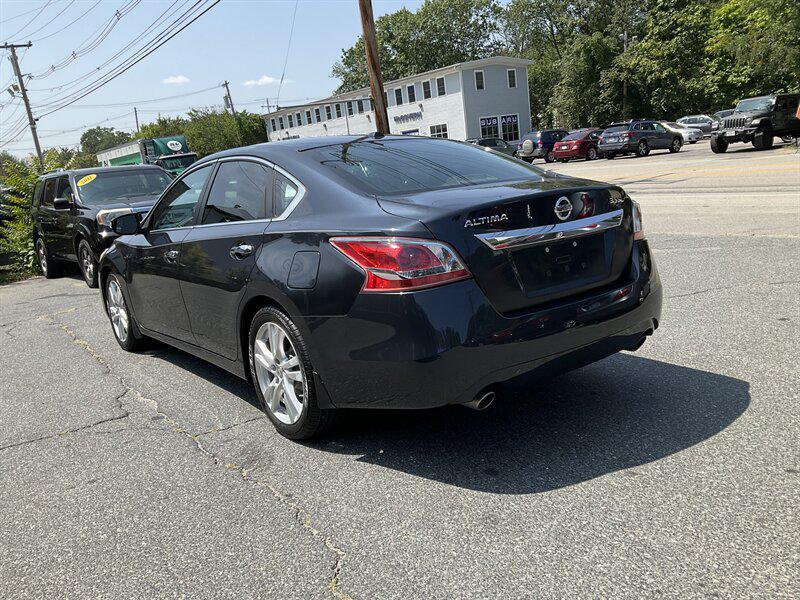 used 2013 Nissan Altima car, priced at $9,495