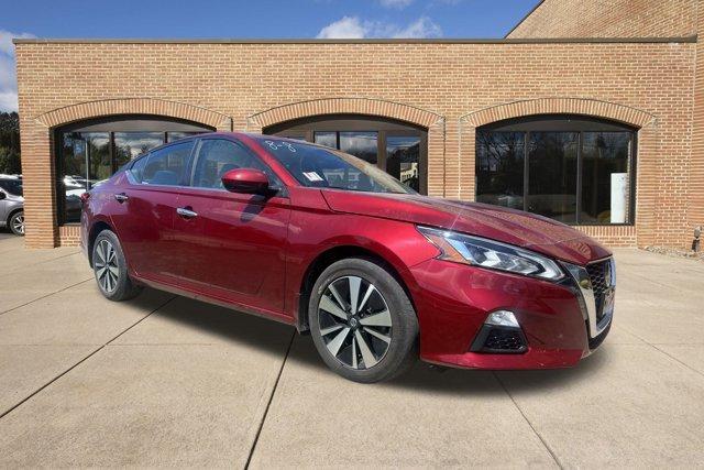used 2022 Nissan Altima car, priced at $21,000