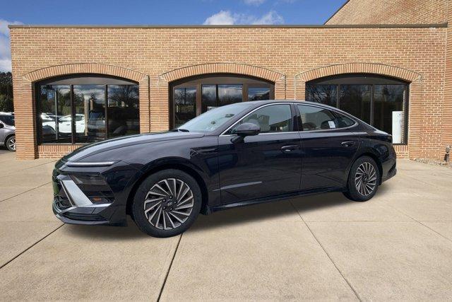 used 2024 Hyundai Sonata Hybrid car, priced at $31,000