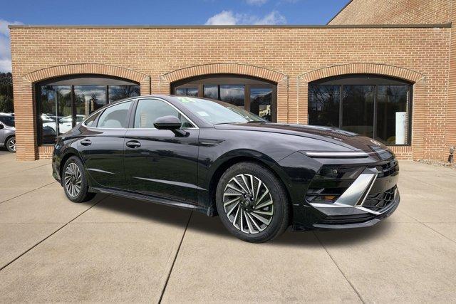 used 2024 Hyundai Sonata Hybrid car, priced at $31,000