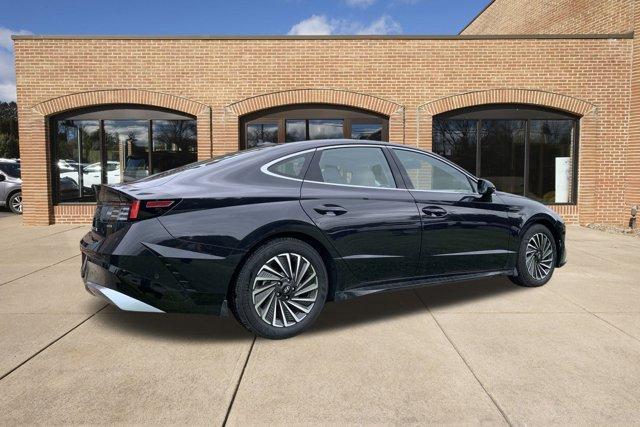 used 2024 Hyundai Sonata Hybrid car, priced at $31,000